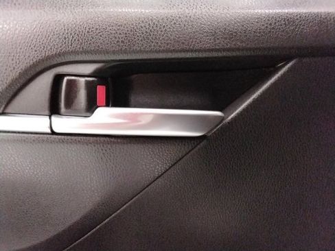 Used 2024 Toyota Camry SE image 36