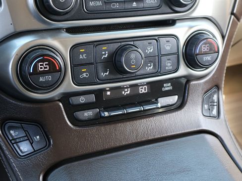 Used 2017 Chevrolet Suburban Premier image 34