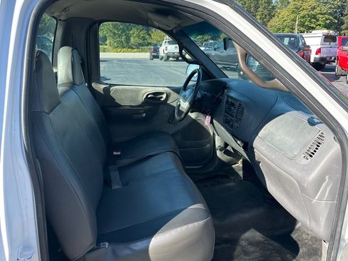 Used 2001 Ford F150 2WD Regular Cab image 11