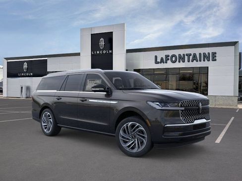 New 2026 Lincoln Navigator L Reserve AWD/4WD image 7
