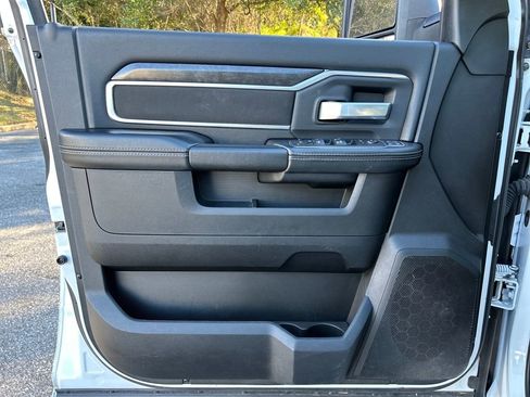 Used 2024 RAM 2500 Big Horn image 9