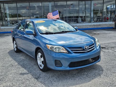 Used 2013 Toyota Corolla LE FWD image 18