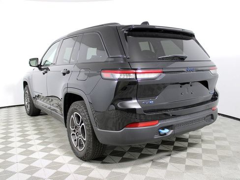 Used 2022 Jeep Grand Cherokee Trailhawk AWD/4WD image 39