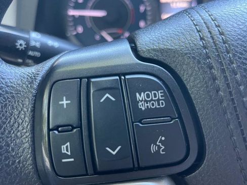 Used 2019 Toyota Sienna LE FWD image 42