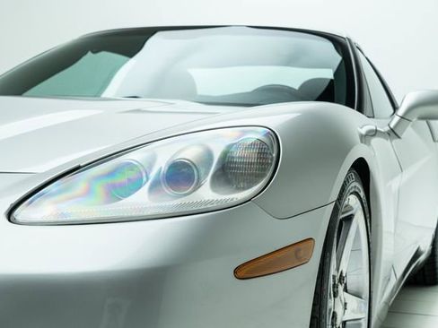 Used 2006 Chevrolet Corvette Coupe w/ Preferred Equipment Group image 11