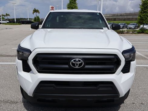 Used 2024 Toyota Tacoma SR w/ Towing Package RWD image 5