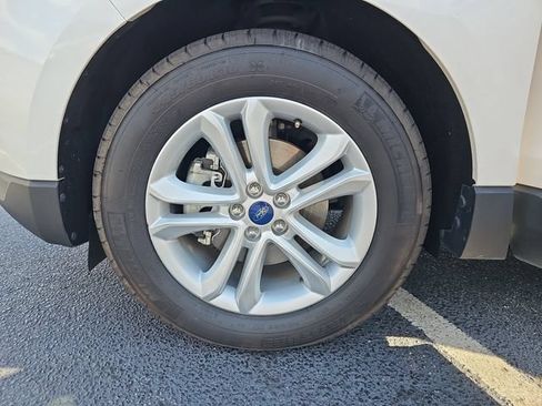 Certified 2019 Ford Edge SEL w/ Equipment Group 201A FWD image 34
