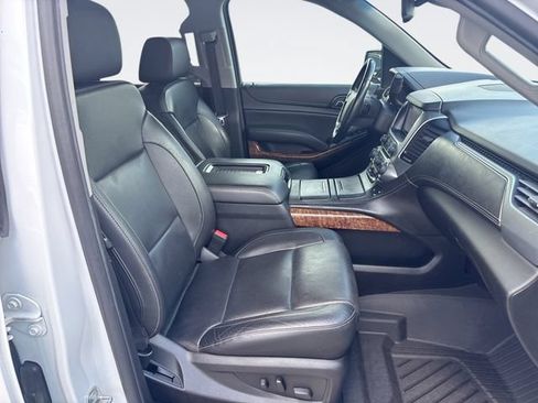 Used 2019 Chevrolet Tahoe Premier AWD/4WD image 27