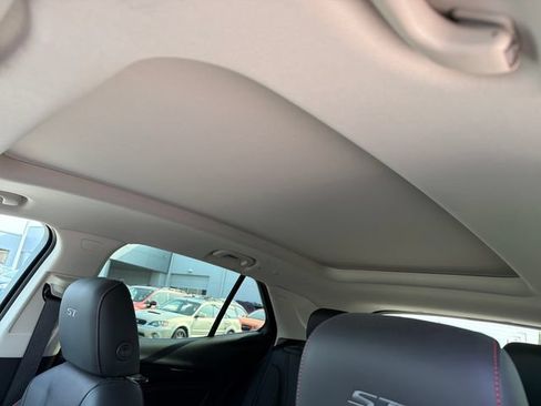 Used 2023 Buick Envision Essence w/ Sport Touring Package AWD/4WD image 16