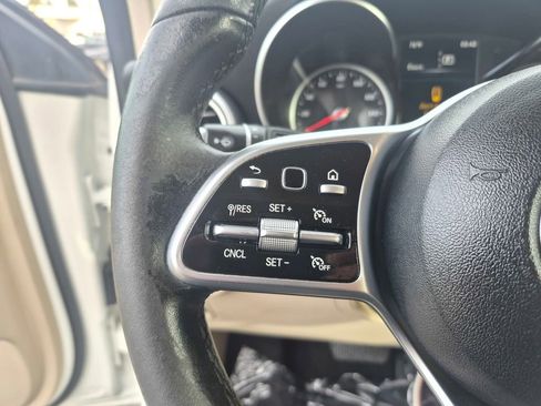 Used 2021 Mercedes-Benz GLC 300 image 13