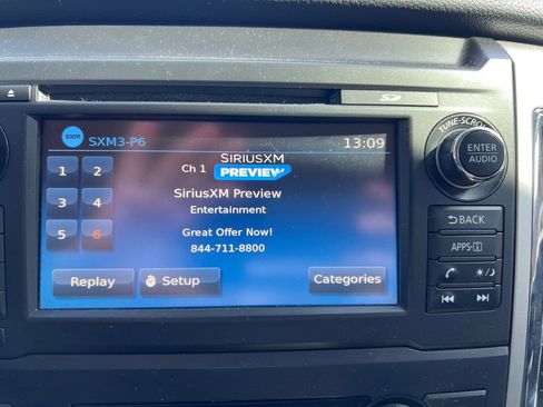 Used 2017 Nissan Titan PRO-4X w/ Pro-4x Convenience Package image 26