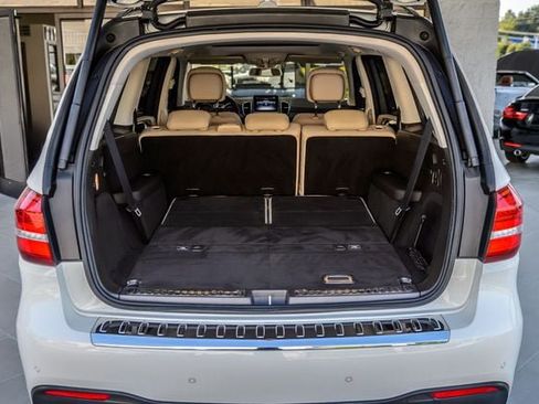 Used 2018 Mercedes-Benz GLS 550 4MATIC image 11