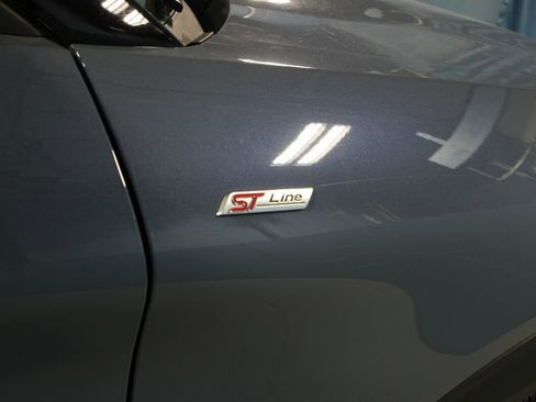 Used 2025 Ford Explorer ST-Line image 35