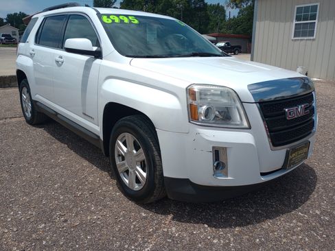 Used 2015 GMC Terrain SLE FWD image 1