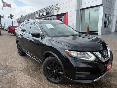 Used 2020 Nissan Rogue SV image 1