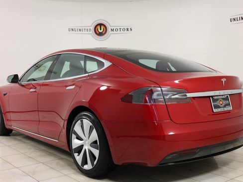 Used 2020 Tesla Model S Long Range Plus image 4