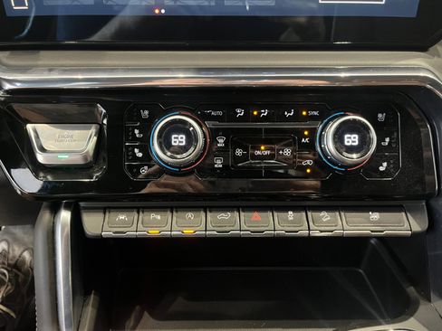 Used 2024 GMC Sierra 1500 Denali Ultimate image 26