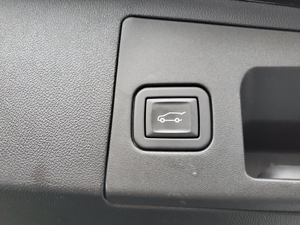 Used 2024 Cadillac XT5 Sportv w/ LPO, Floor Liner Package AWD/4WD image 43