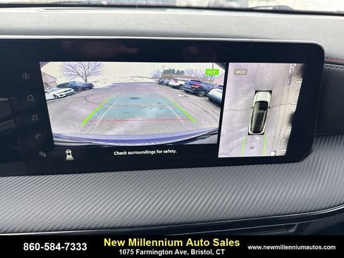 Used 2025 Nissan Kicks SR image 21