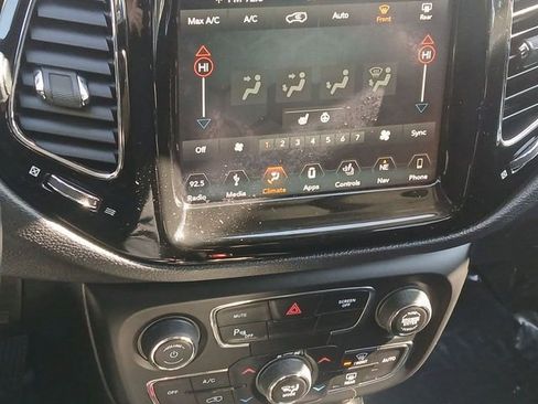 Used 2018 Jeep Compass Limited w/ Navigation Group image 19