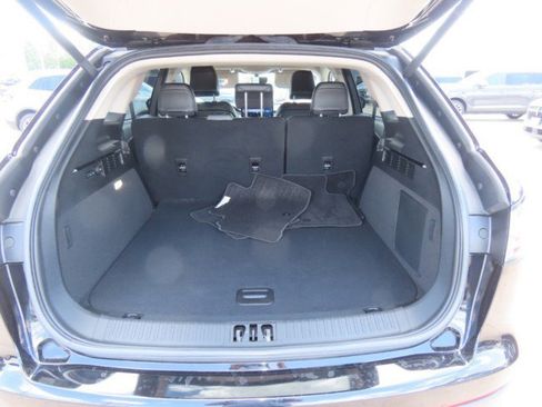Used 2023 Lincoln Nautilus FWD w/ Premium Package image 12