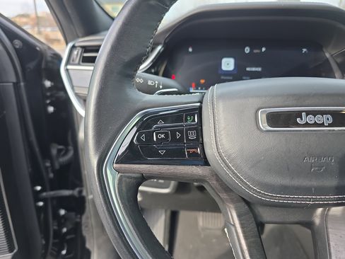 Used 2022 Jeep Grand Cherokee Overland image 34