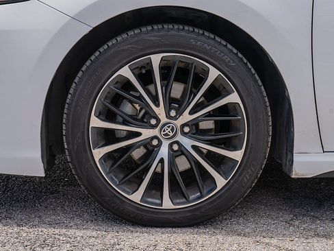 Used 2020 Toyota Camry SE image 31