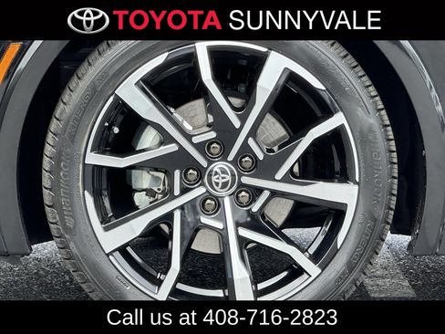 Used 2024 Toyota Prius Prime Premium FWD image 12