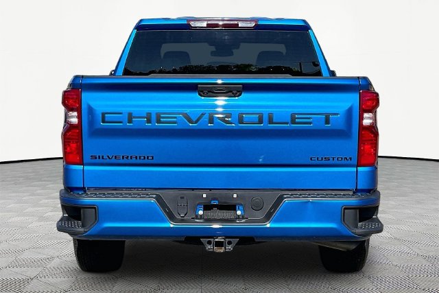 Used 2023 Chevrolet Silverado 1500 Custom w/ LPO, Dark Essentials Package RWD image 6
