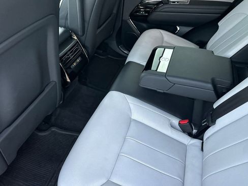 Used 2023 Land Rover Range Rover Sport SE Dynamic image 11