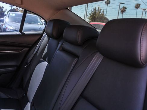 Used 2020 MAZDA MAZDA3 AWD Sedan w/ Preferred Package image 26