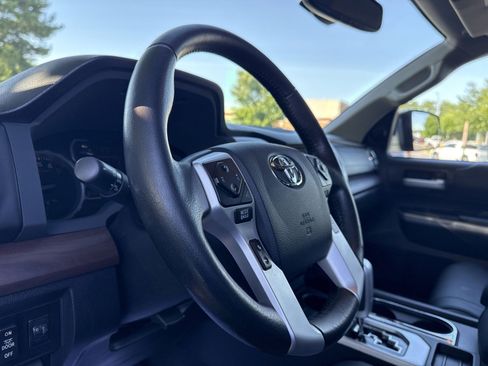 Used 2020 Toyota Tundra Limited w/ Limited Premium Package AWD/4WD image 15