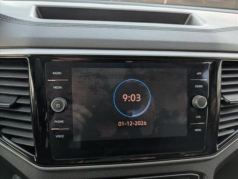 Used 2023 Volkswagen Atlas SE w/ Panoramic Sunroof Package image 39