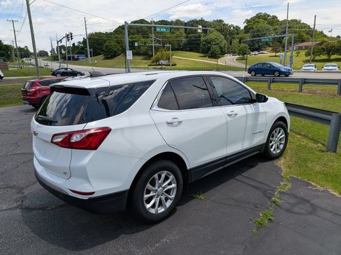 Used 2019 Chevrolet Equinox LT FWD image 4