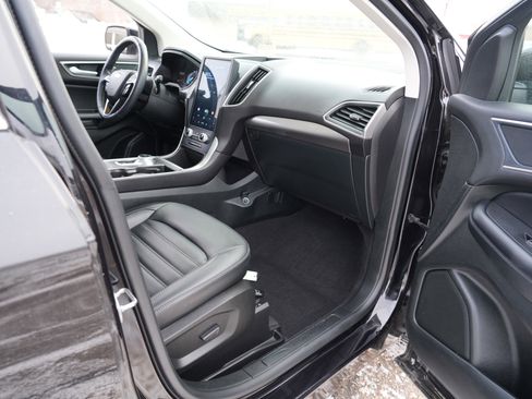 Used 2023 Ford Edge SEL w/ Convenience Package image 29