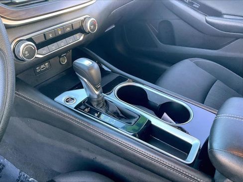 Used 2023 Nissan Altima 2.5 SV image 19