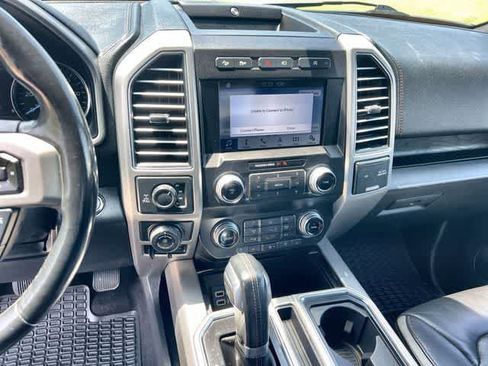 Used 2019 Ford F150 Platinum w/ Equipment Group 701A Luxury AWD/4WD image 18