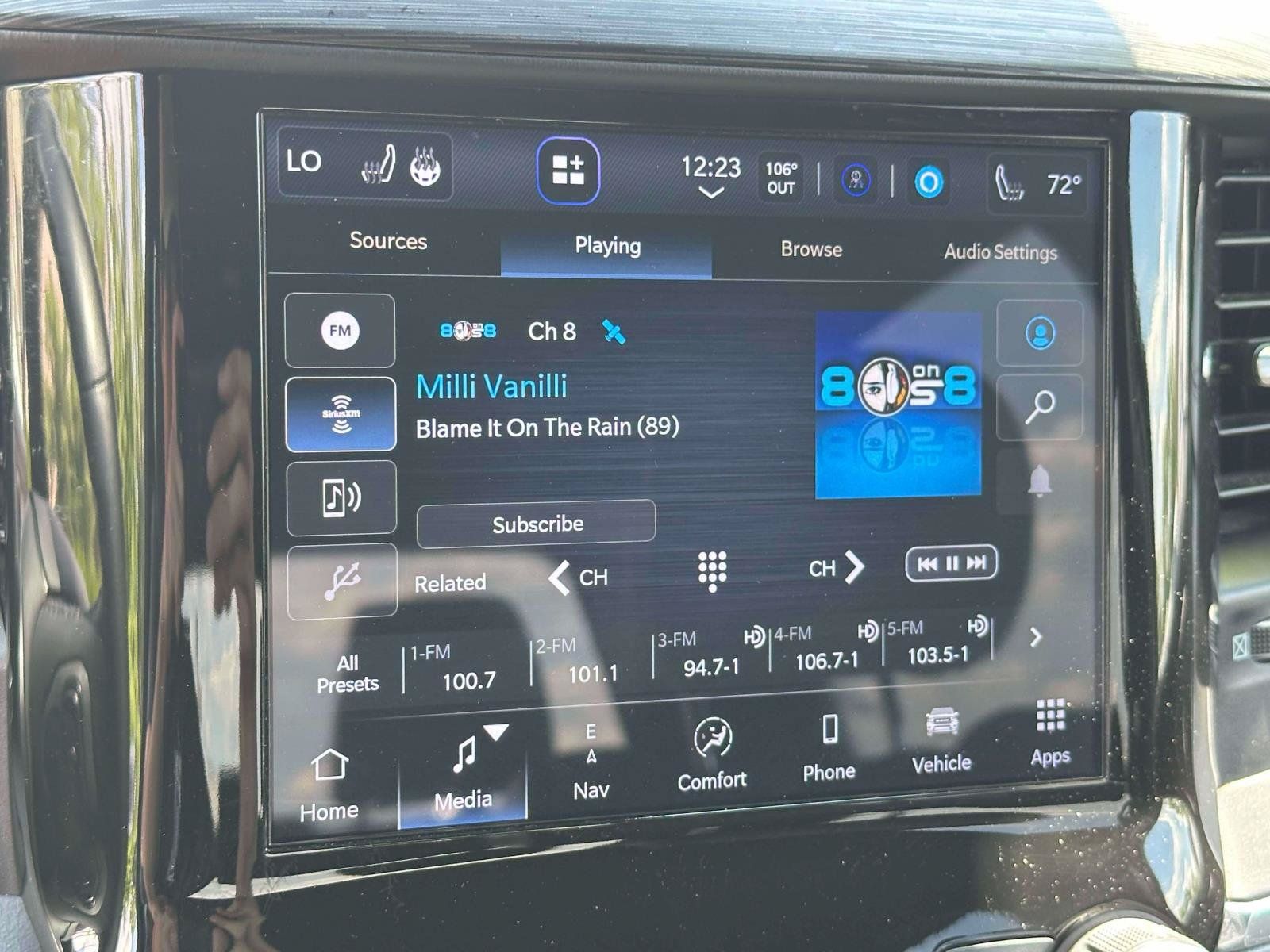Used 2024 RAM 1500 Laramie AWD/4WD image 26