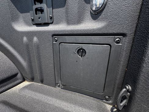 Used 2025 Ford F150 Raptor AWD/4WD image 45