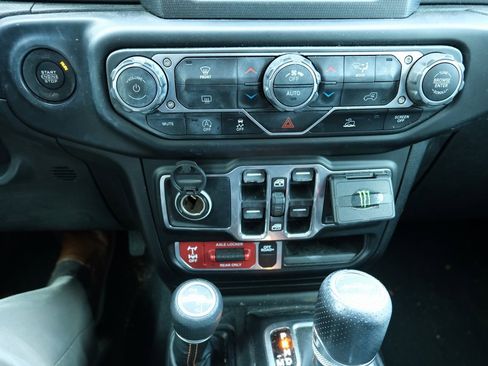 Used 2021 Jeep Gladiator Mojave image 11