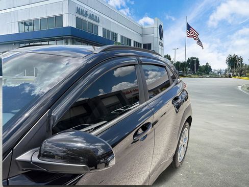 Used 2023 Hyundai Kona SEL FWD image 12
