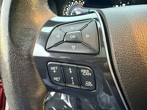 Used 2017 Ford Explorer Platinum image 20