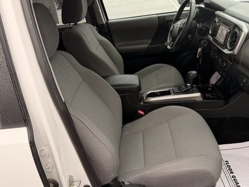 Used 2018 Toyota Tacoma SR5 image 42