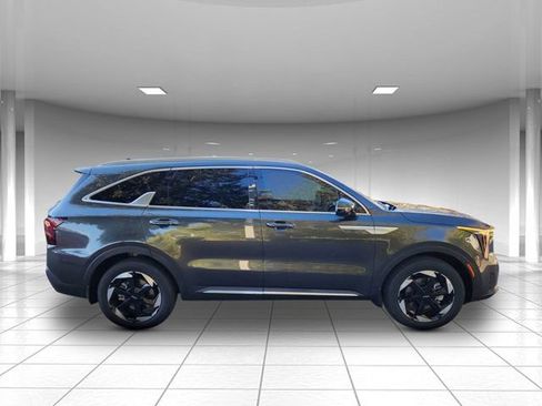 New 2026 Kia Sorento EX FWD image 2