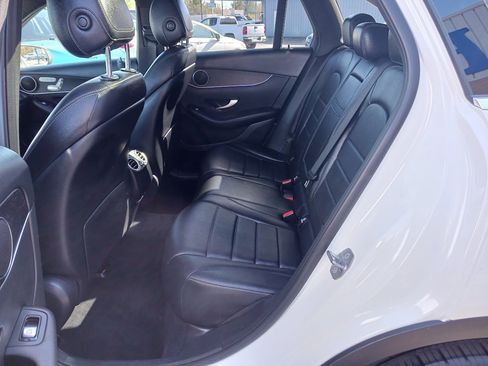 Used 2021 Mercedes-Benz GLC 300 4MATIC image 15