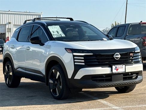 New 2026 Nissan Kicks SR image 2