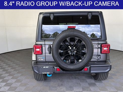 Used 2022 Jeep Wrangler Unlimited Sahara w/ Cold Weather Group AWD/4WD image 6