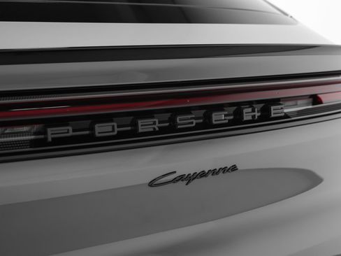 New 2026 Porsche Cayenne Coupe image 19