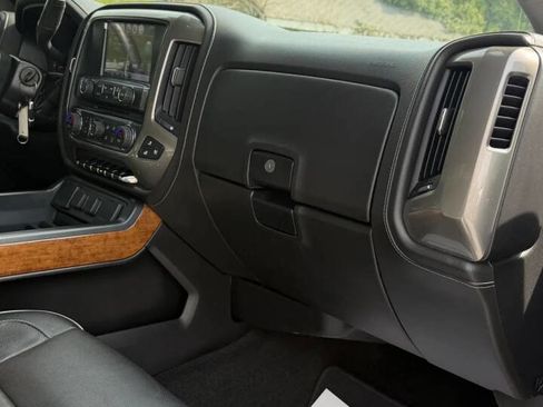 Used 2018 Chevrolet Silverado 3500 High Country w/ Duramax Plus Package image 28