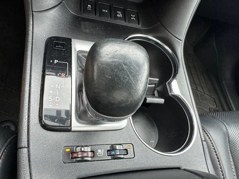 Used 2016 Toyota Highlander Limited Platinum w/ Four Season Floor Mat Package AWD/4WD image 27